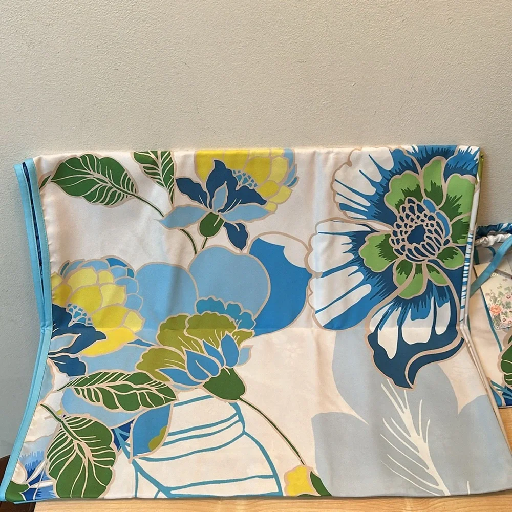 JOHNNY WAS Jenn Reversible 40 x 70 Beach Towel w/ Logo Drawstring Bag